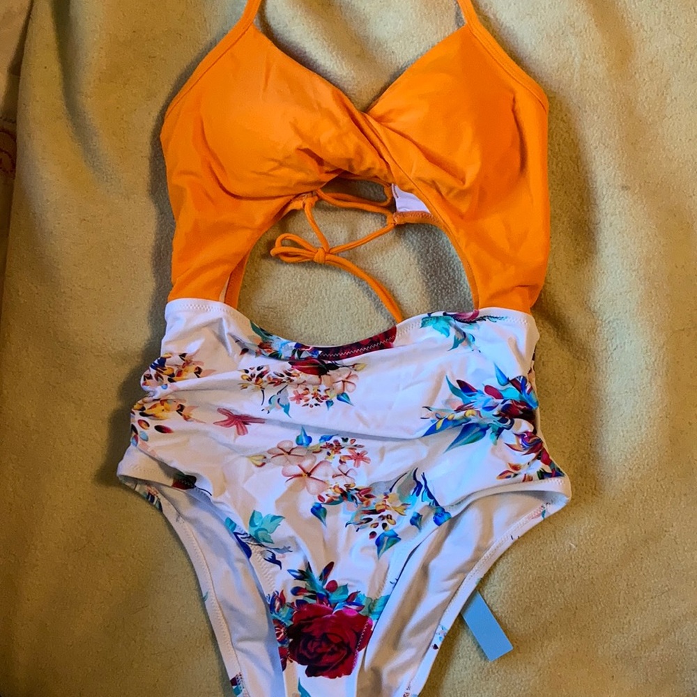 Cupshe one-piece swimsuit